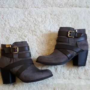 Mauve gray Fergalicious booties size 6